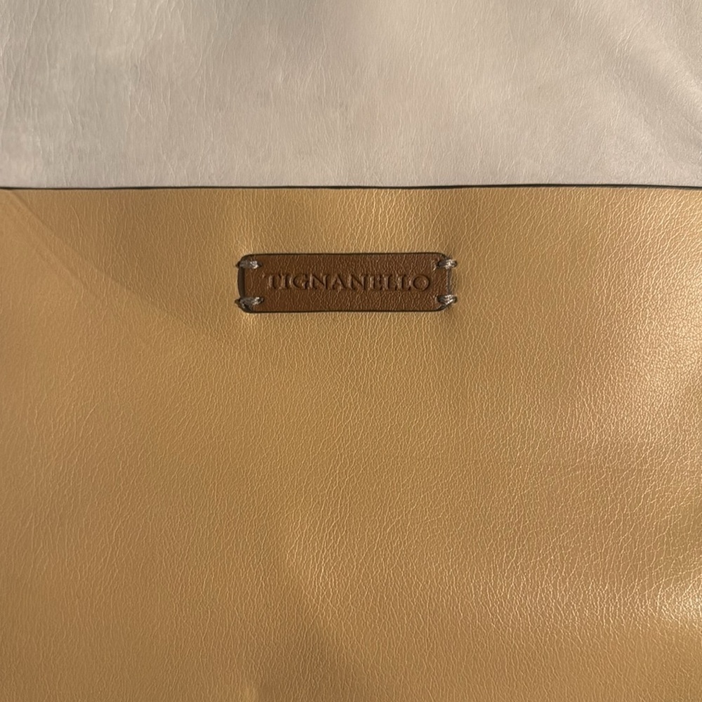 Tignanello Neutral Leather Purse Lots of Pockets - Picture 2 of 8